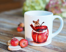 Laden Sie das Bild in den Galerie-Viewer, Kindertasse "Bratapfel mit Maus"