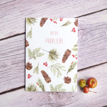 Laden Sie das Bild in den Galerie-Viewer, Klappkarte / Kunstdruck inkl. Umschlag mit Zweigen und Zapfen "Oh du fröhliche" auf feinstem Cotton-Papier, Helle Tage Weihnachten Tannenbaum