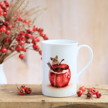 Laden Sie das Bild in den Galerie-Viewer, Porzellantasse "Leckerer Bratapfel"