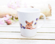 Laden Sie das Bild in den Galerie-Viewer, Konische Tasse &quot;Maus mit Brombeeren&quot;
