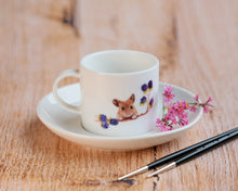 Laden Sie das Bild in den Galerie-Viewer, Espressotasse Tasse mug aus feiner Keramik &quot;Maus und Brombeeren&quot;
