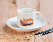 Laden Sie das Bild in den Galerie-Viewer, Espressotasse Tasse mug aus feiner Keramik &quot;Schlafender Fuchs&quot;
