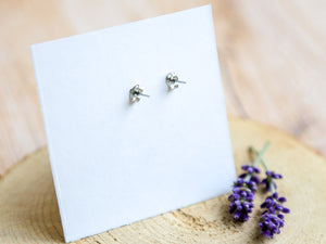 Kleine Stecker-Ohrringe mit Katzenportrait, aus Edelstahl / silberfarben, Geschenk, Schmuck, Helle Tage