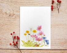 Laden Sie das Bild in den Galerie-Viewer, Postkarte mit Blumen und Maus
