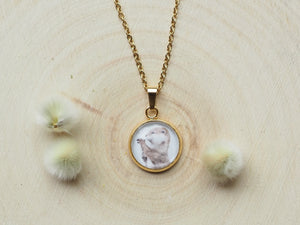 Kette mit Anhänger "Niedlicher Otter", Edelstahlfassung, gold- oder silberfarben