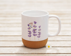 Große Tasse mit Korkboden, glänzend, "Lavendel mit Schmetterling"