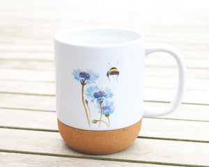 Große Tasse mit Korkboden "Kornblume mit Hummel"