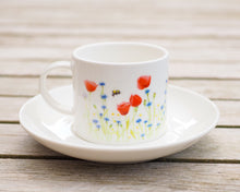 Laden Sie das Bild in den Galerie-Viewer, Espressotasse Tasse mug aus feiner Keramik &quot;Mohnblumenwiese&quot;
