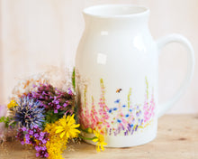 Laden Sie das Bild in den Galerie-Viewer, Milchkännchen/Vase &quot;Romantische Juniwiese&quot;
