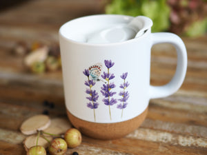 Große Tasse mit Korkboden "Lavendel mit Schmetterling"