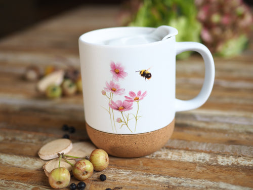 Keramiktasse mit abnehmbarem Korkboden und Deckel, liebevoll bedruckt mit Naturmotiv