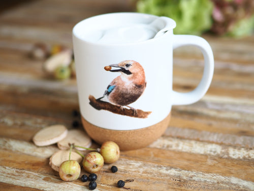 Keramiktasse mit abnehmbarem Korkboden und Deckel, liebevoll bedruckt mit Naturmotiv