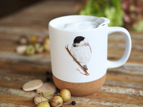 Keramiktasse mit abnehmbarem Korkboden und Deckel, liebevoll bedruckt mit Naturmotiv
