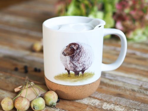 Keramiktasse mit abnehmbarem Korkboden und Deckel, liebevoll bedruckt mit Naturmotiv
