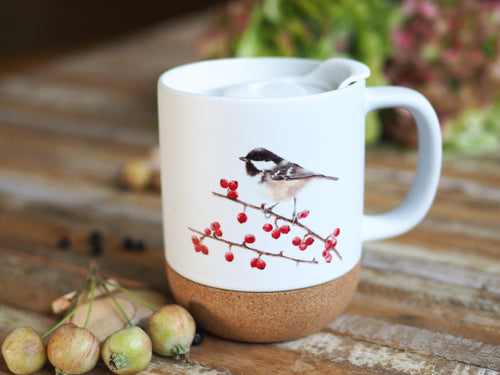 Keramiktasse mit abnehmbarem Korkboden und Deckel, liebevoll bedruckt mit Naturmotiv