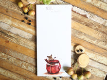 Laden Sie das Bild in den Galerie-Viewer, Notizblock mit handgemaltem Tier- oder Blumenmotiv, liebevoll gestaltet auf feinem Papier
