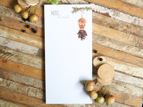 Notizblock mit handgemaltem Tier- oder Blumenmotiv, liebevoll gestaltet auf feinem Papier