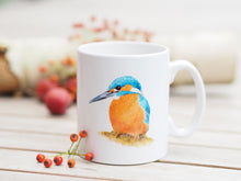Laden Sie das Bild in den Galerie-Viewer, Feine Keramiktasse "Leuchtender Eisvogel"

