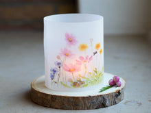 Laden Sie das Bild in den Galerie-Viewer, Windlicht Tischdeko &quot;Blumenwiese mit Maus&quot;
