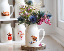 Laden Sie das Bild in den Galerie-Viewer, Vase Milchkännchen Vogel 
