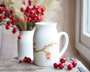 Milchkännchen/Vase "Weihnachtsmäuse am Zweig"