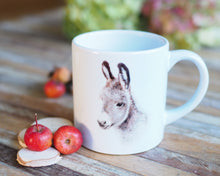 Laden Sie das Bild in den Galerie-Viewer, Kindertasse &quot;Flauschiger Esel&quot;
