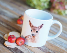 Laden Sie das Bild in den Galerie-Viewer, Kindertasse &quot;Kleines Rehkitz&quot;
