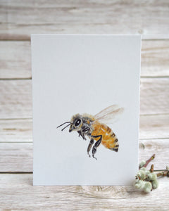 Kunstdruck / gedruckte Karte mit handgemalter Biene auf feinstem Cotton-Papier